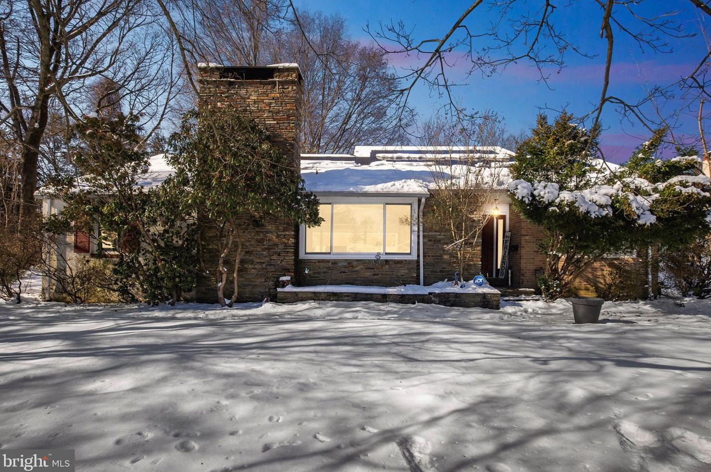 8008 Hammond Rd, Cheltenham, PA 19012