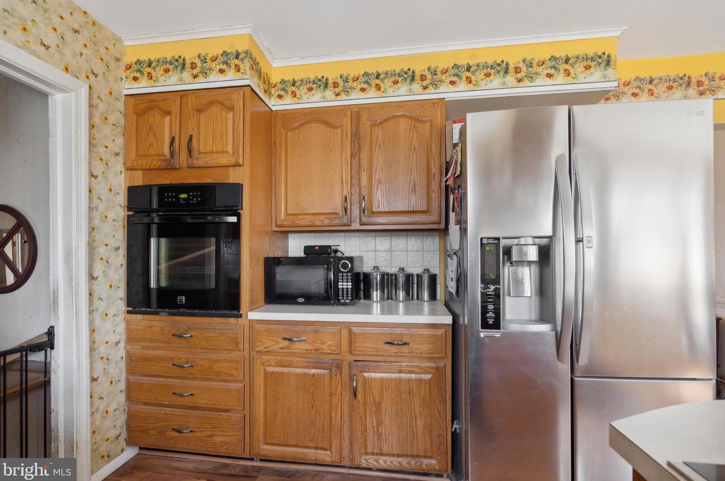 215 Oakland Pl, North Wales PA  19454-2437 exterior