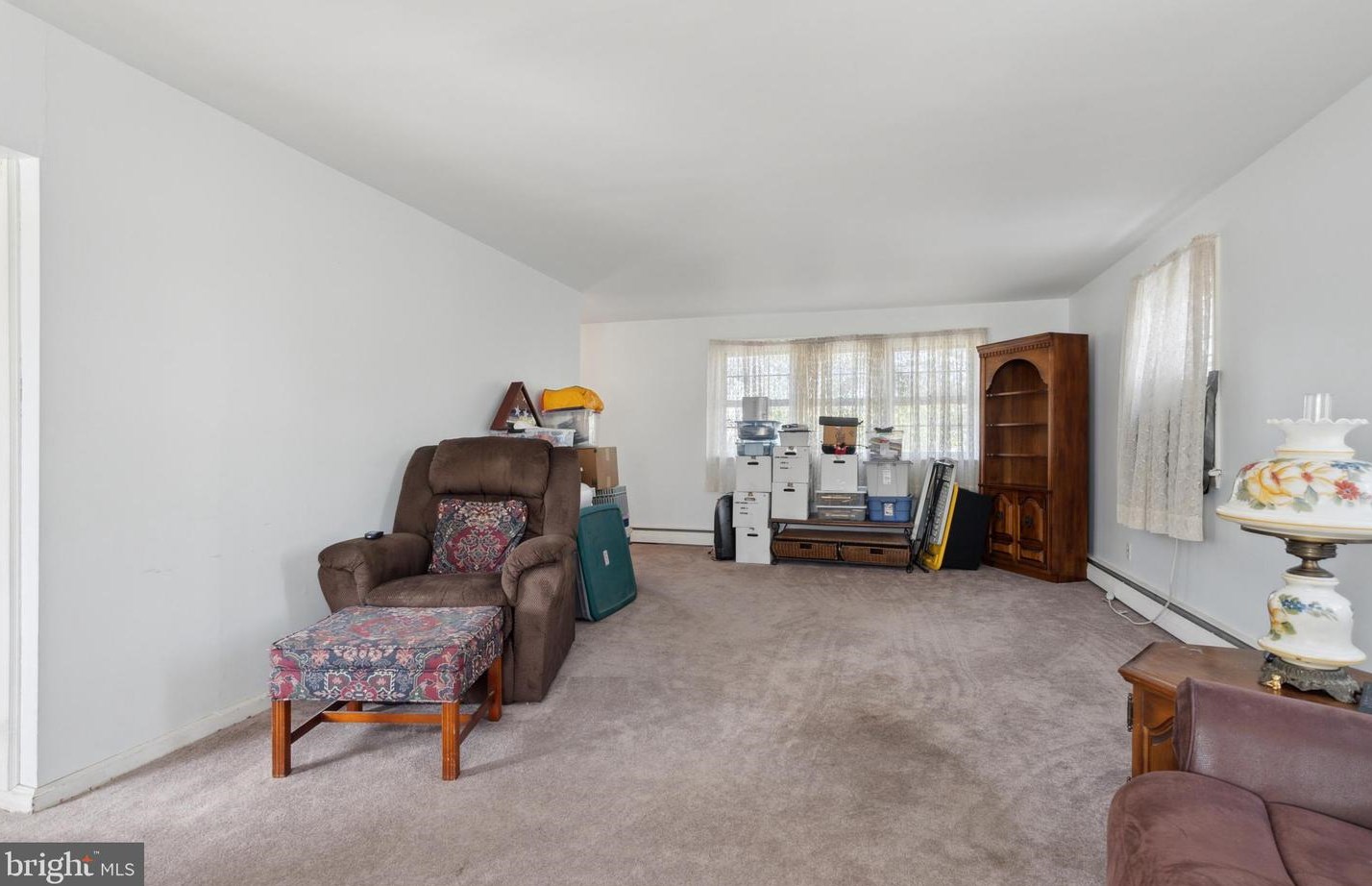 215 Oakland Pl, North Wales PA  19454-2437 exterior