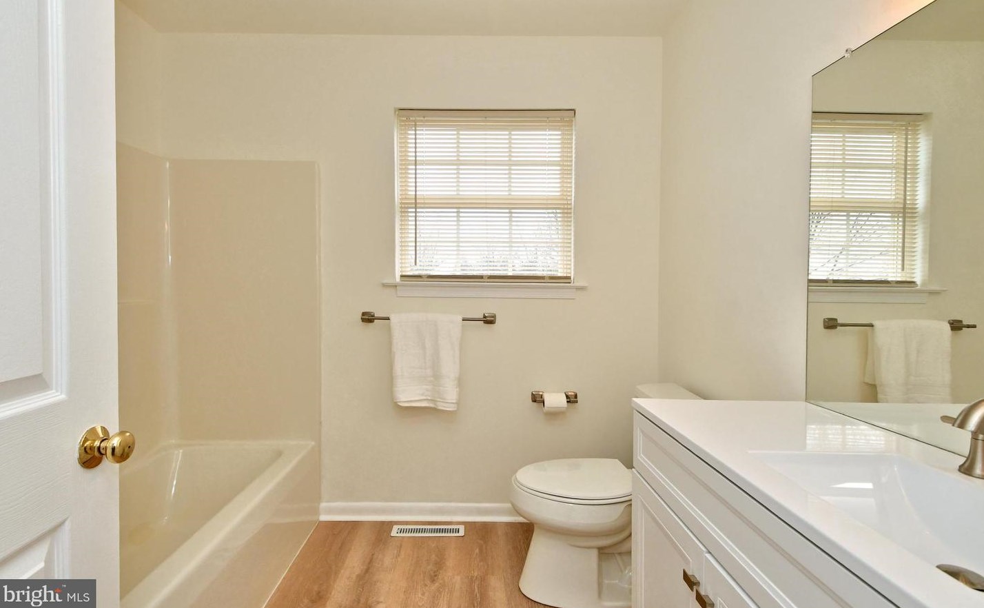 212 Brenton Cir, Harleysville PA  19438-2022 exterior