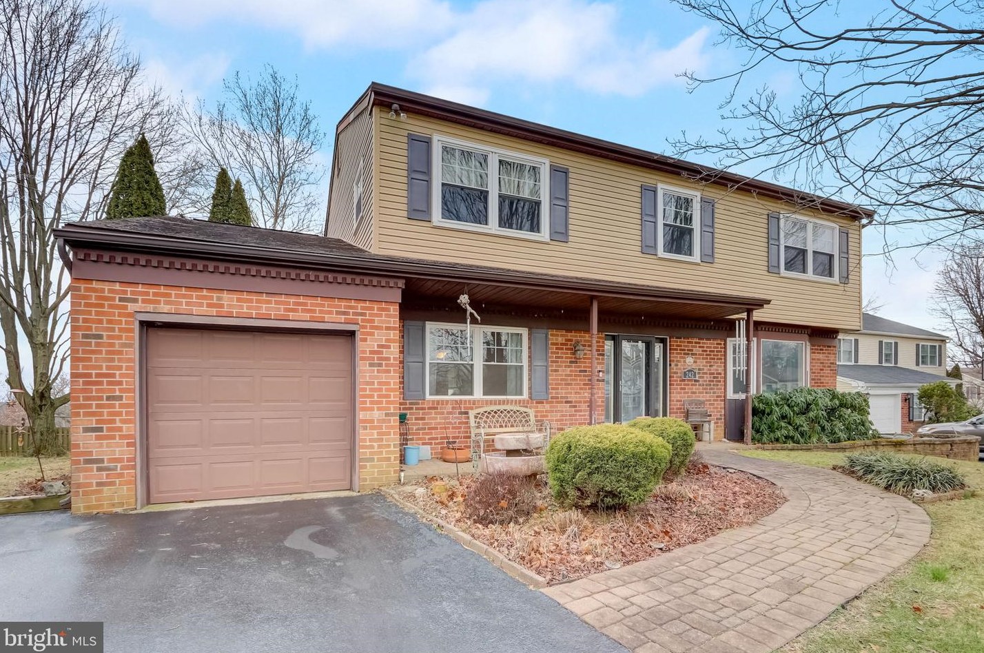 242 Emerson Dr, Miquon, PA 19444