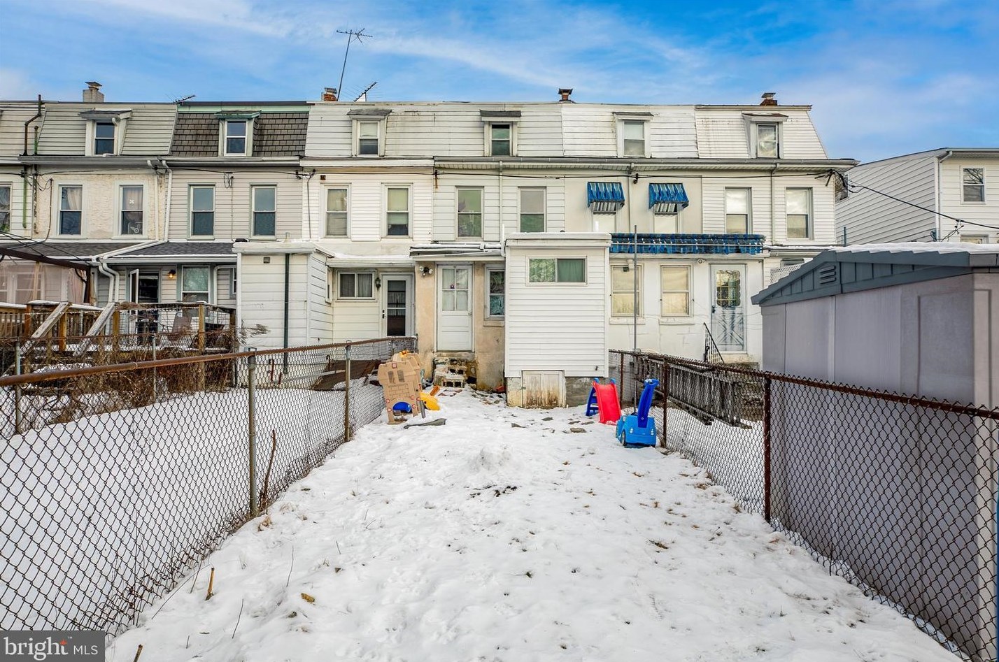 663 Summit St, Norristown, PA 19406-2719