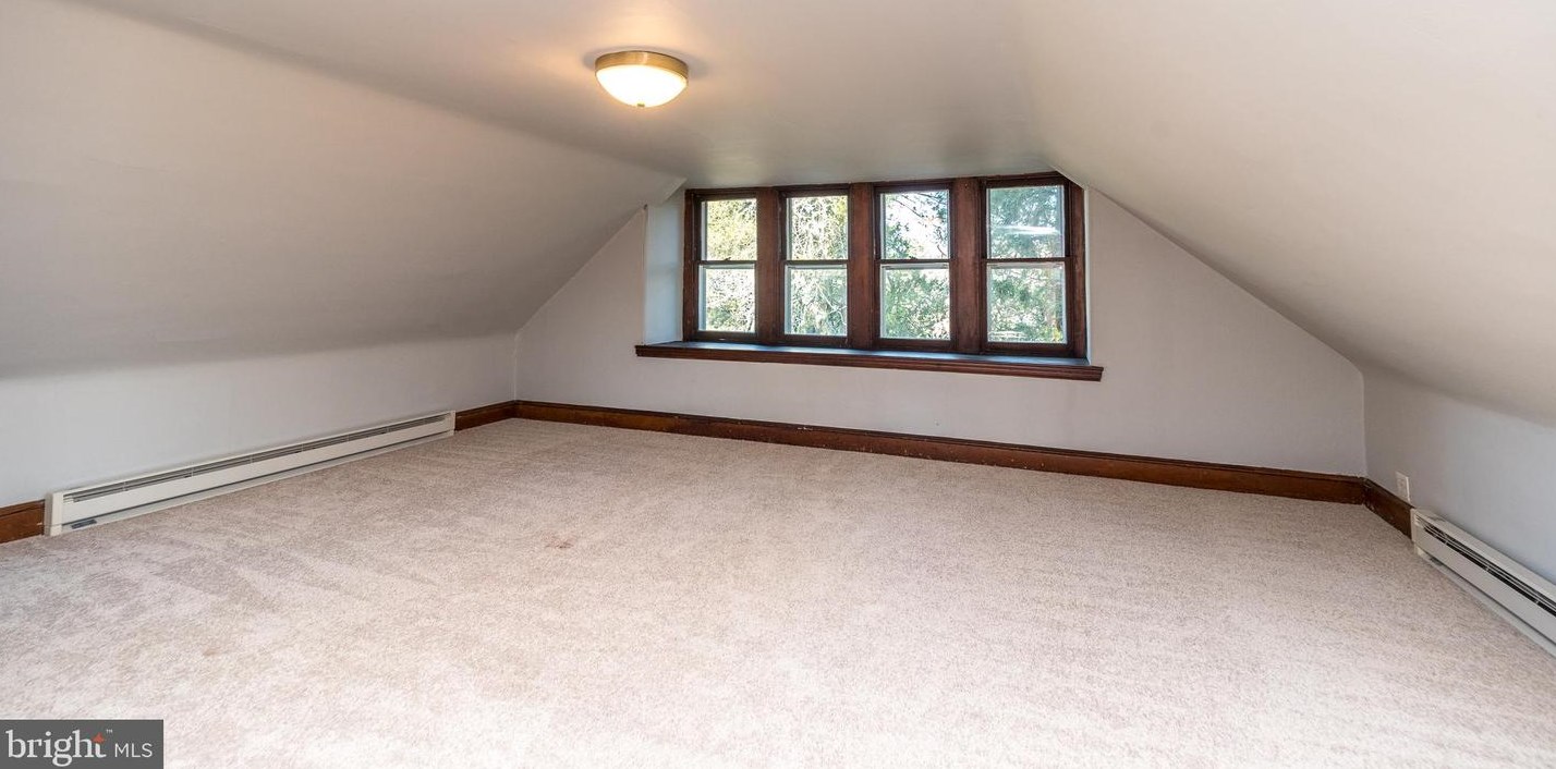 162 Fernbrook Ave, Wyncote PA  19095-1507 exterior