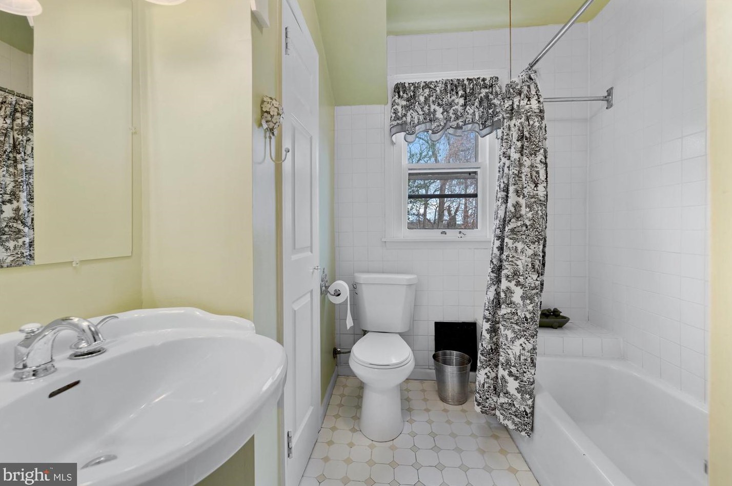 162 Fernbrook Ave, Wyncote PA  19095-1507 exterior