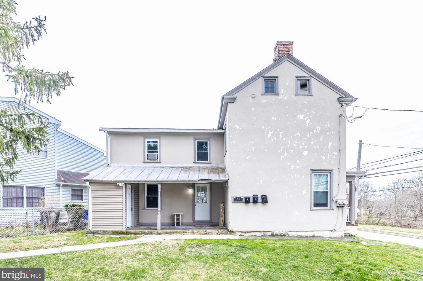 238 Manatawny St, Pottstown, PA 19464-5260