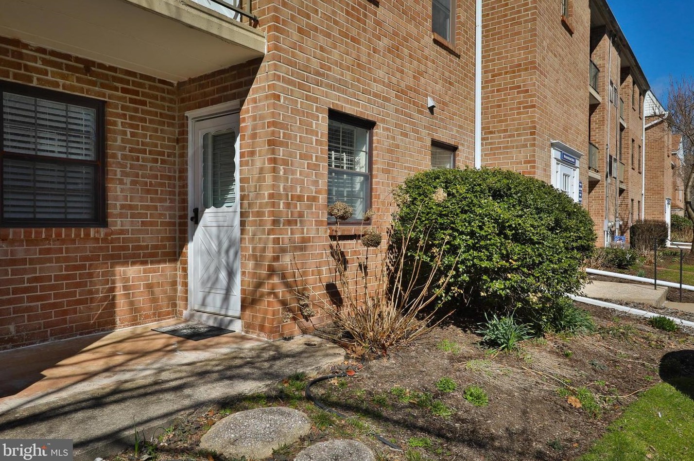 169 Woodstream Dr, Norristown, PA 19403-3709