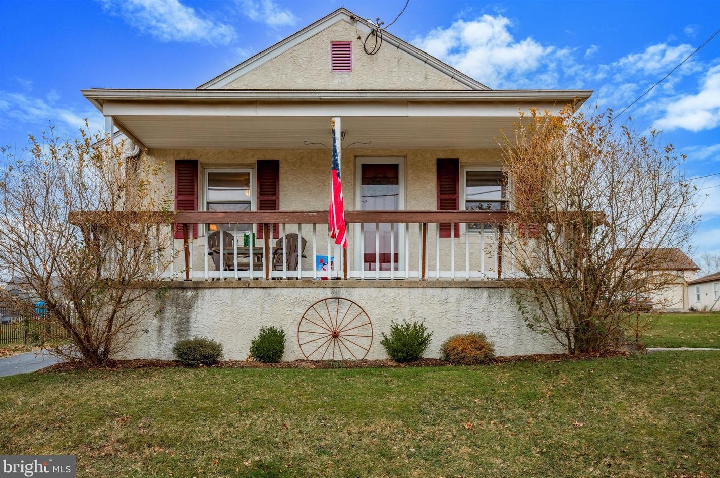 830 Grosstown Rd, Pottstown, PA 19464