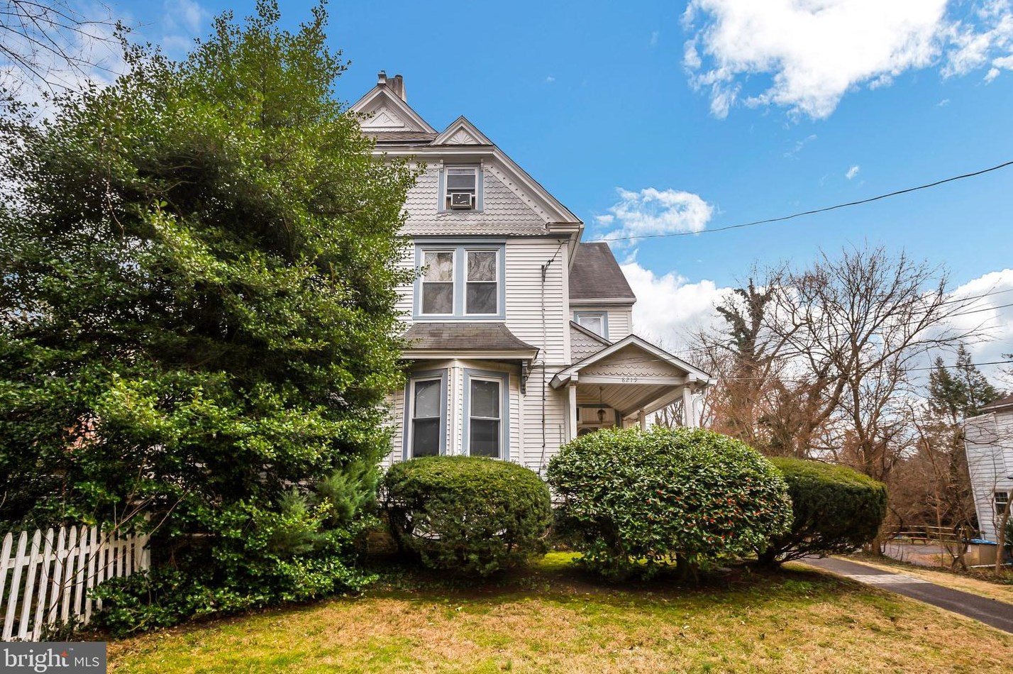 8219 Forrest Ave, Melrose Park, PA 19027
