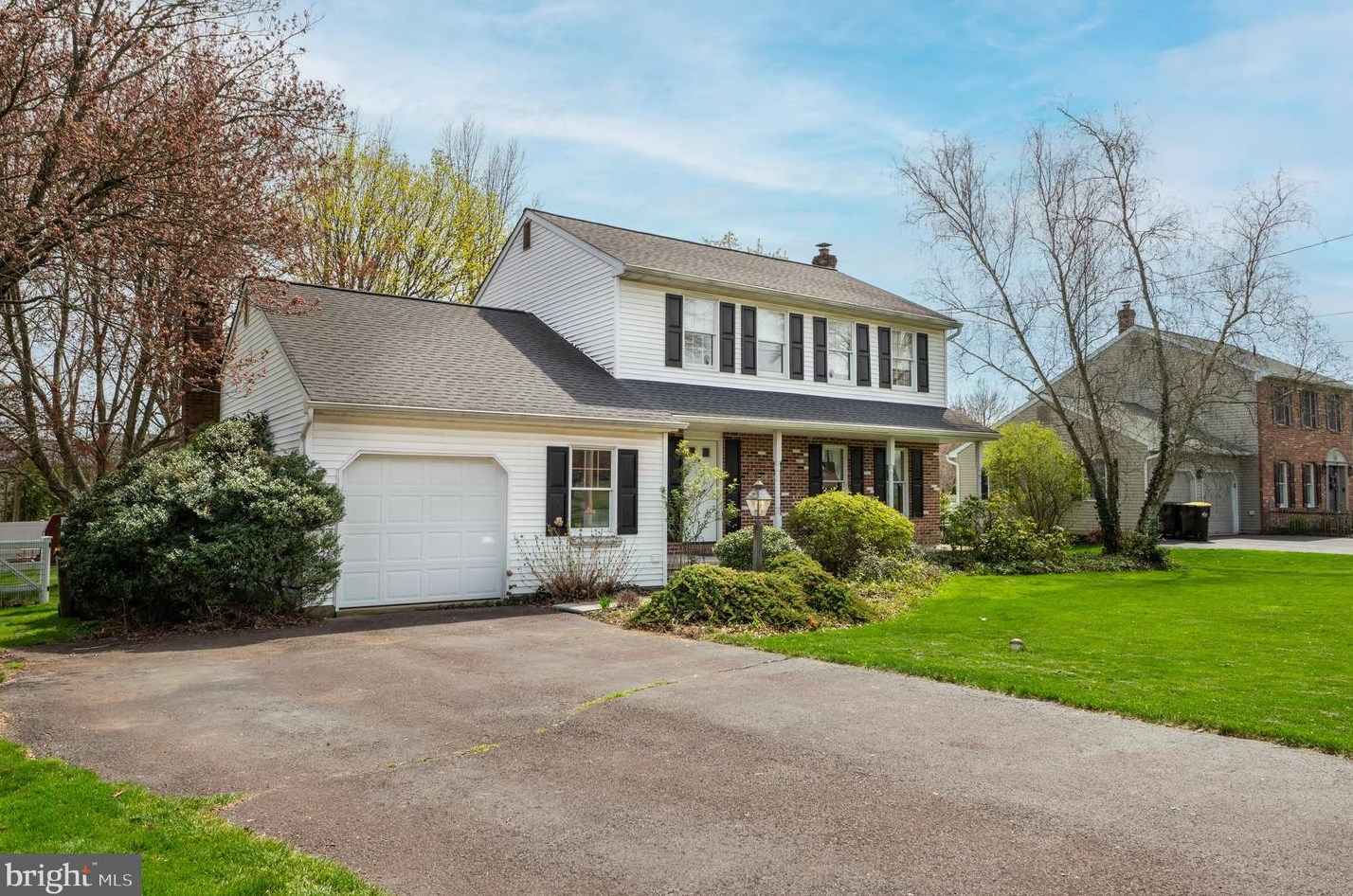 328 Broad St, Harleysville, PA 19438-2308