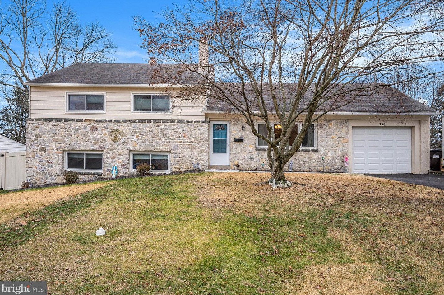 538 General Learned Rd, Norristown PA  19406-1606 exterior