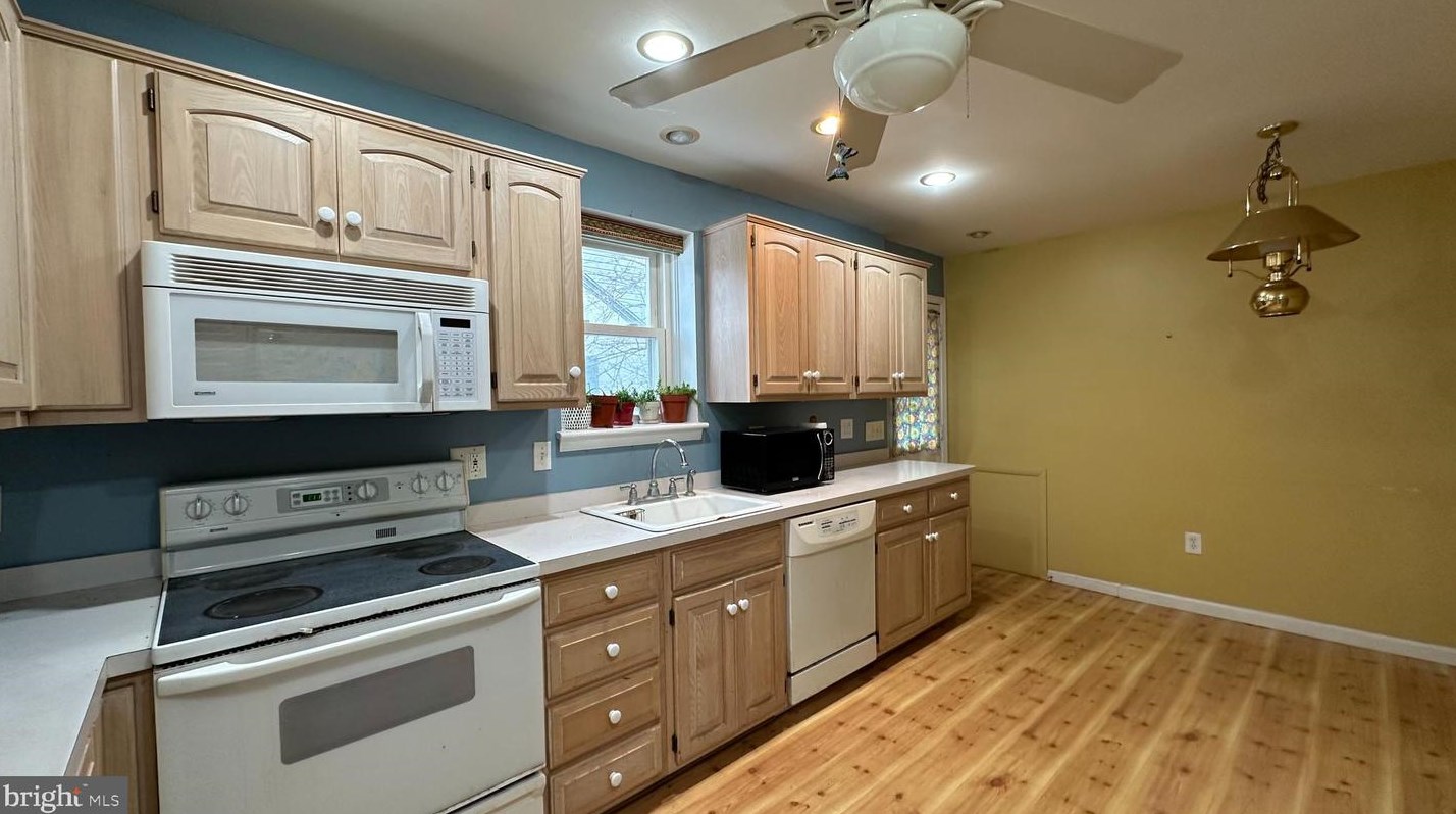 3974 Yerkes Rd, Collegeville, PA 19426