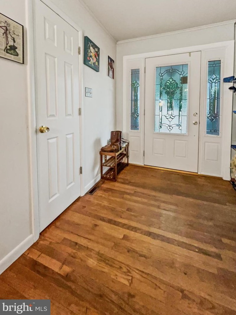 1046 Elmwood Dr, Pottstown, PA 19464