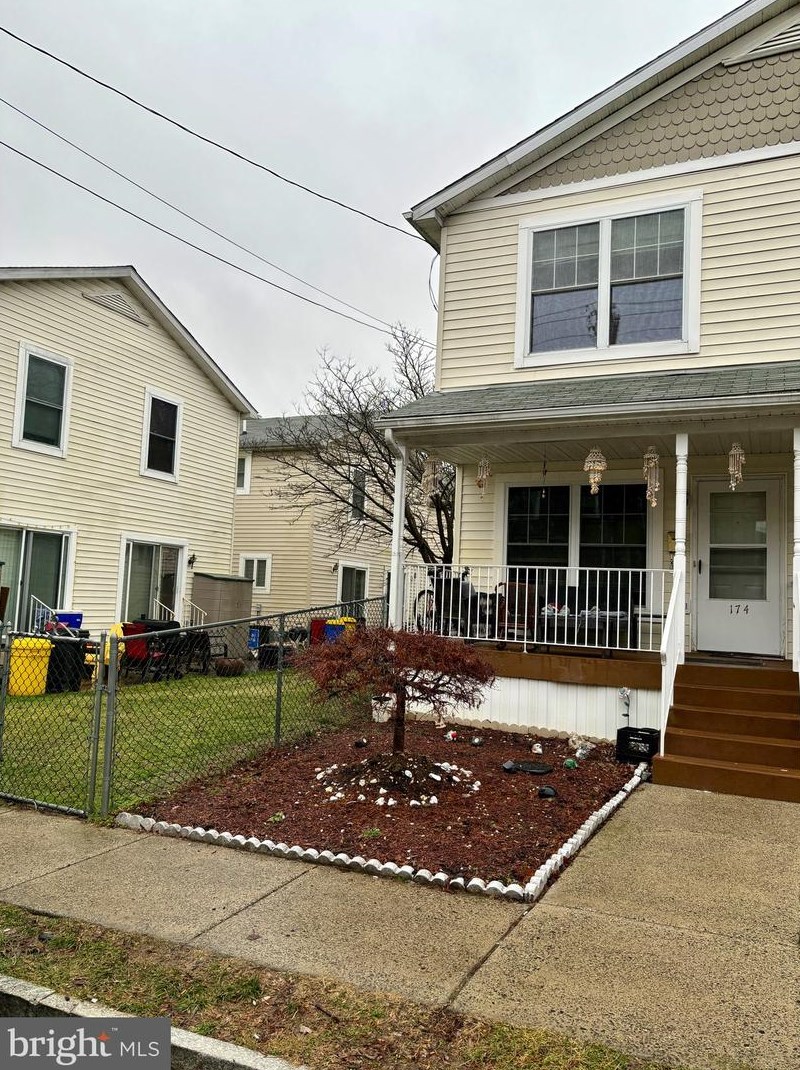 174 Simpson Rd, Ardmore, PA 19003