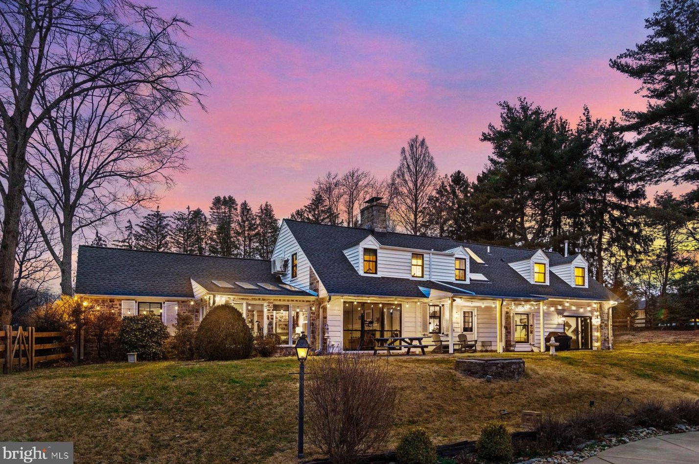 7012 Sheaff Ln, Fort Washington, PA 19034