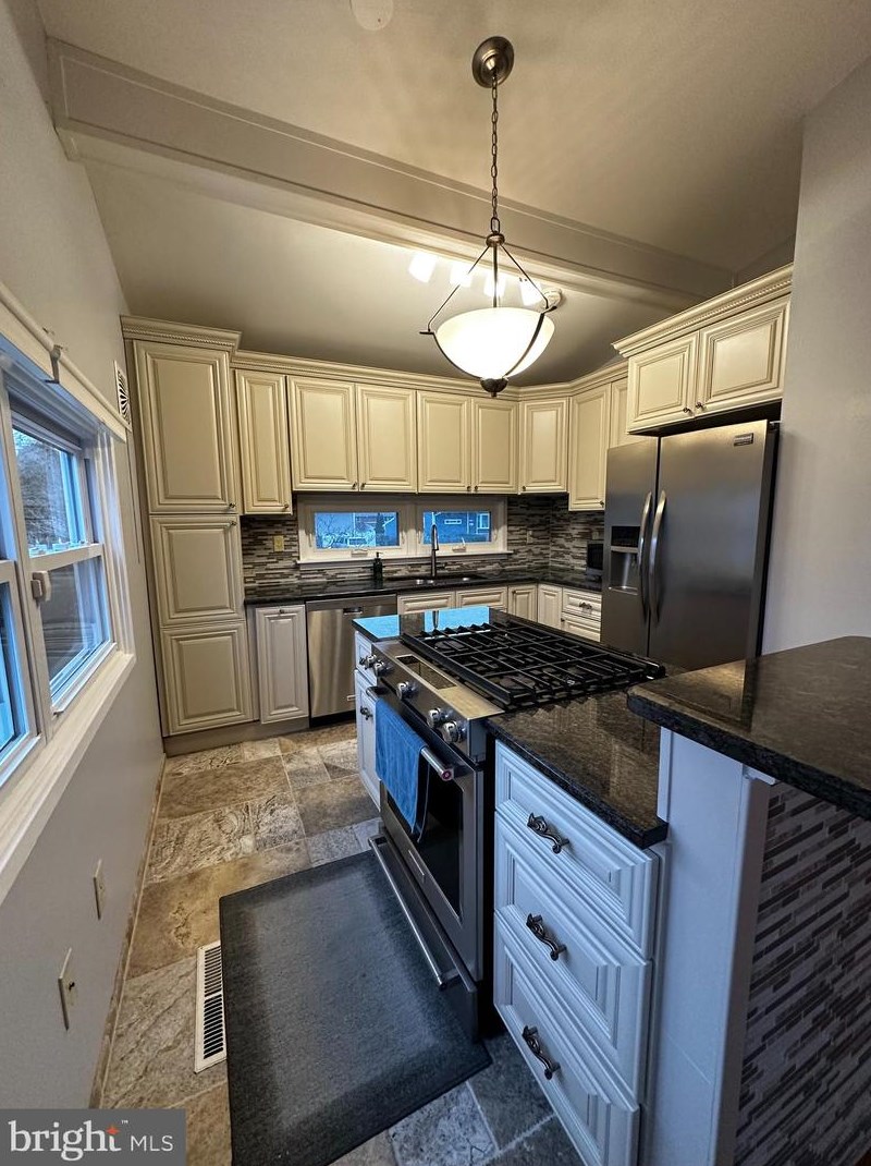 437 Haywood Rd, Prospectville, PA 19002