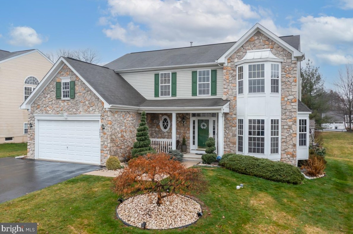 2627 Anthony Dr, Pottstown, PA 19464-1049