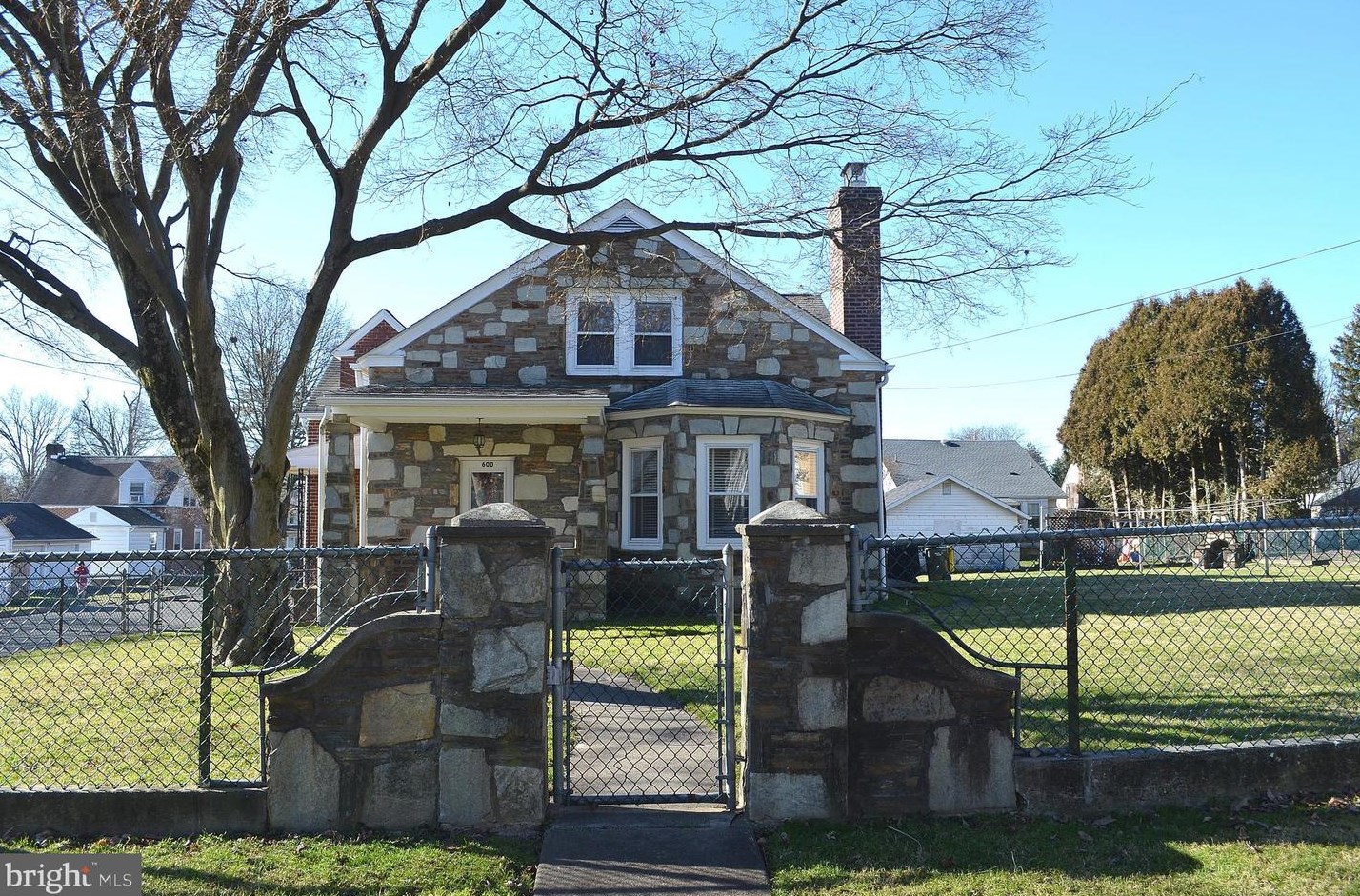 600 Raab St, Willow Grove, PA 19090