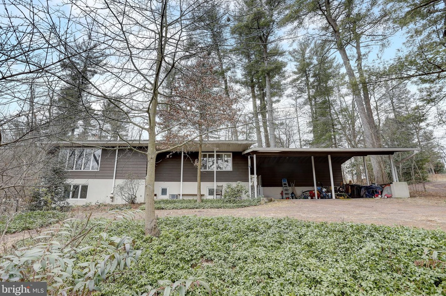 745 Wales Rd, North Wales, PA 19454-2754