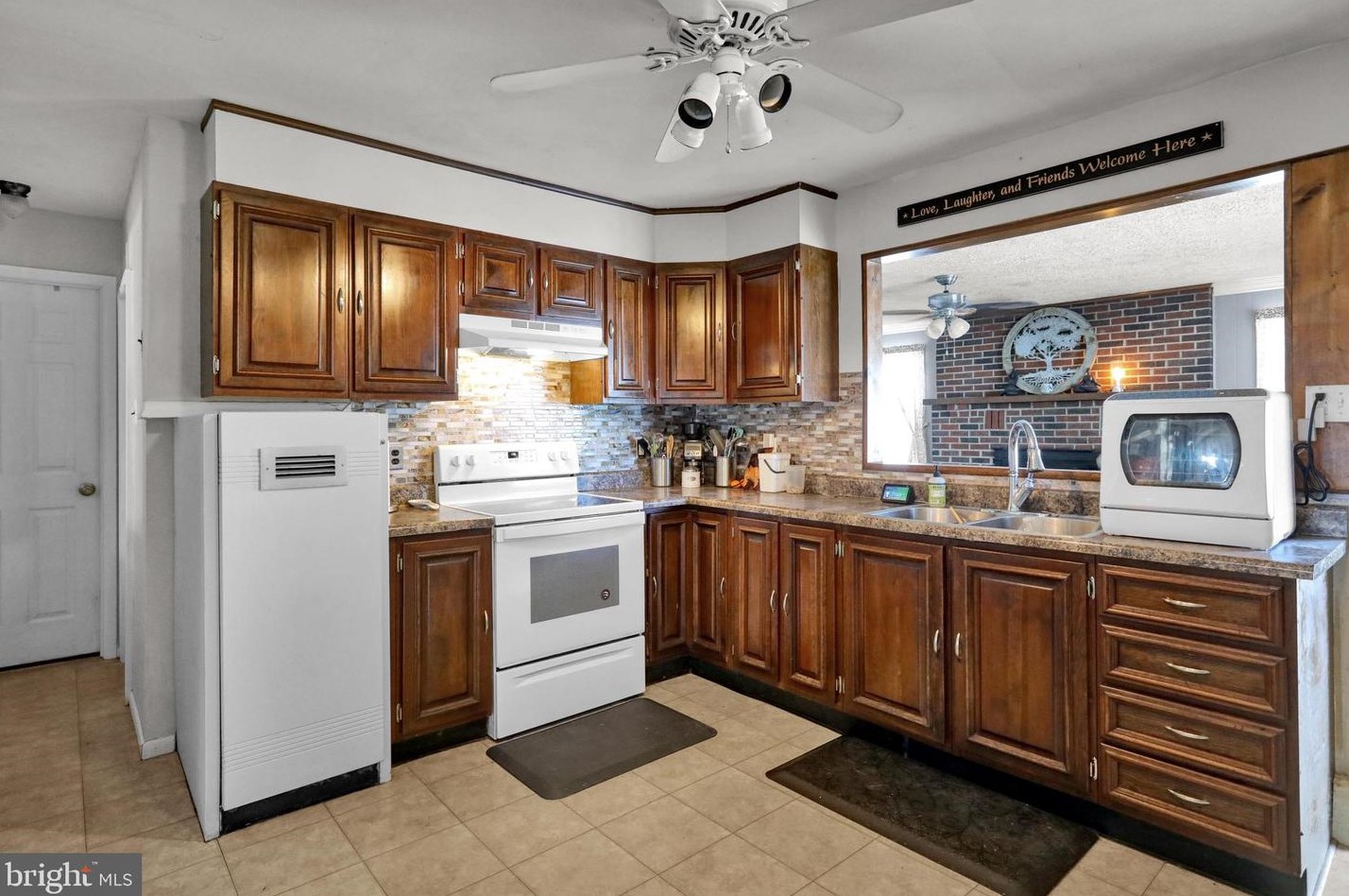 349 W Chestnut St, Pottstown, PA 19464