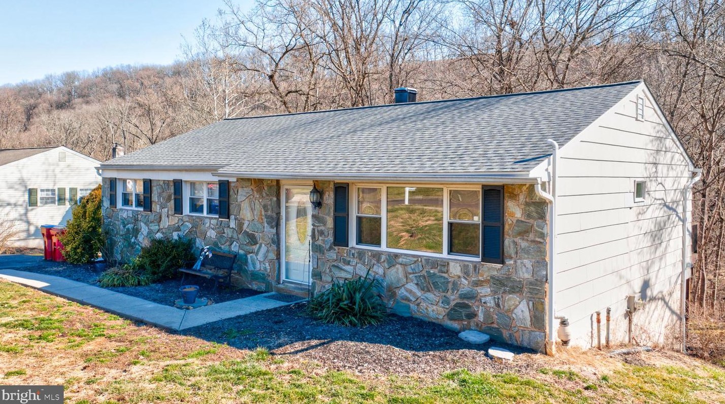 644 Barrington Rd, Collegeville, PA 19426