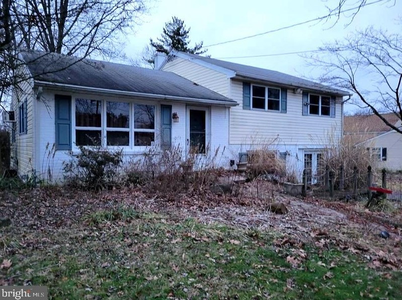 2117 Yarnall Rd, Pottstown, PA 19464