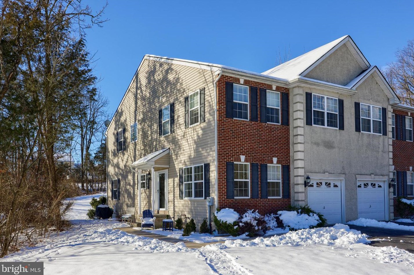 228 Holbrook Ln, Gilbertsville, PA 19525-9360