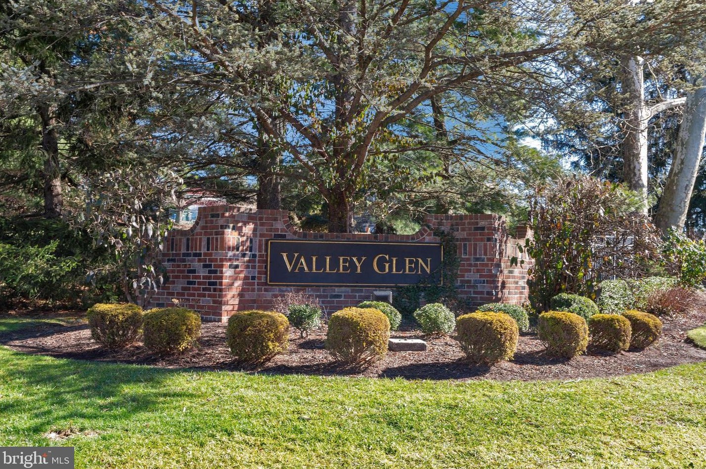 1813 Valley Glen Rd #141, Melrose Park, PA 19027