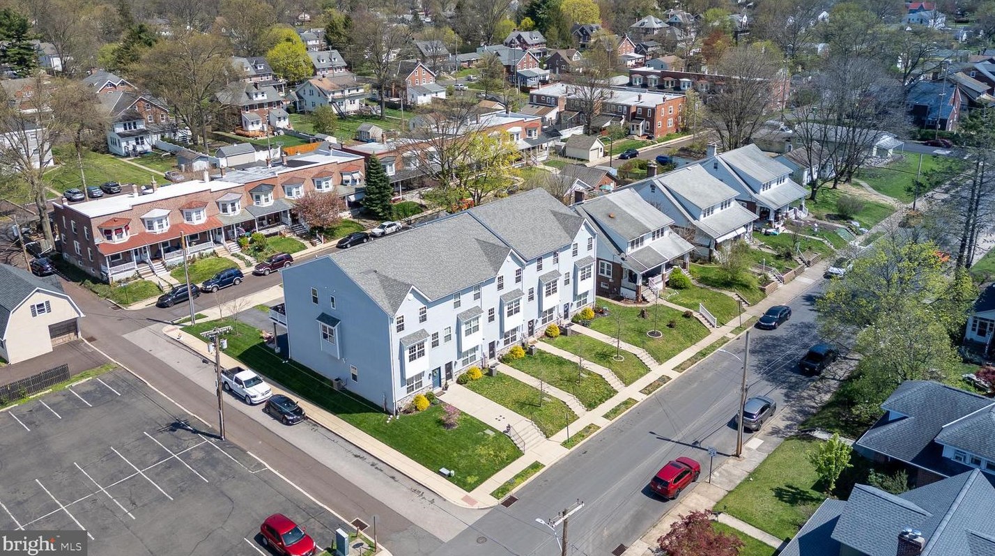 19 E 5th St, Lansdale, PA 19446