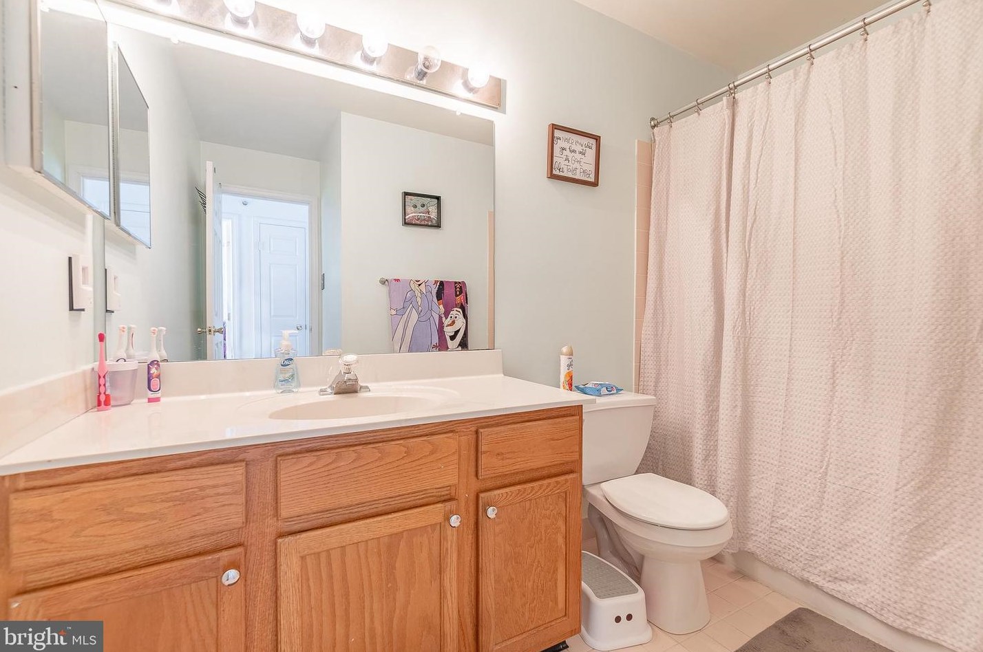 7 Chadwick Cir, Norristown PA  19403-4563 exterior