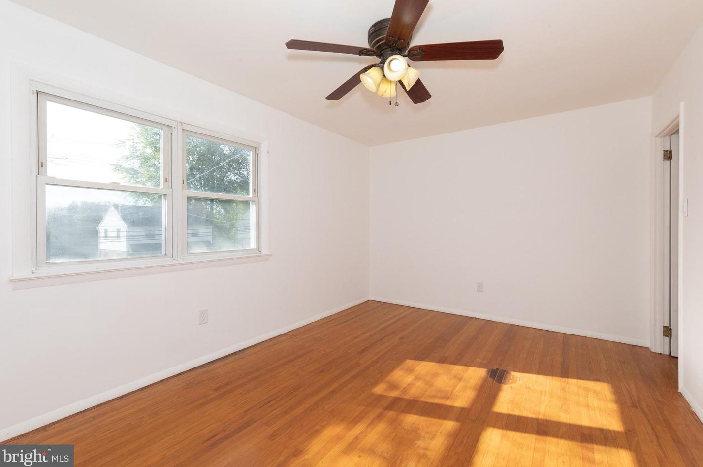1552 Fitzwatertown Rd, Willow Grove PA  19090-4343 exterior