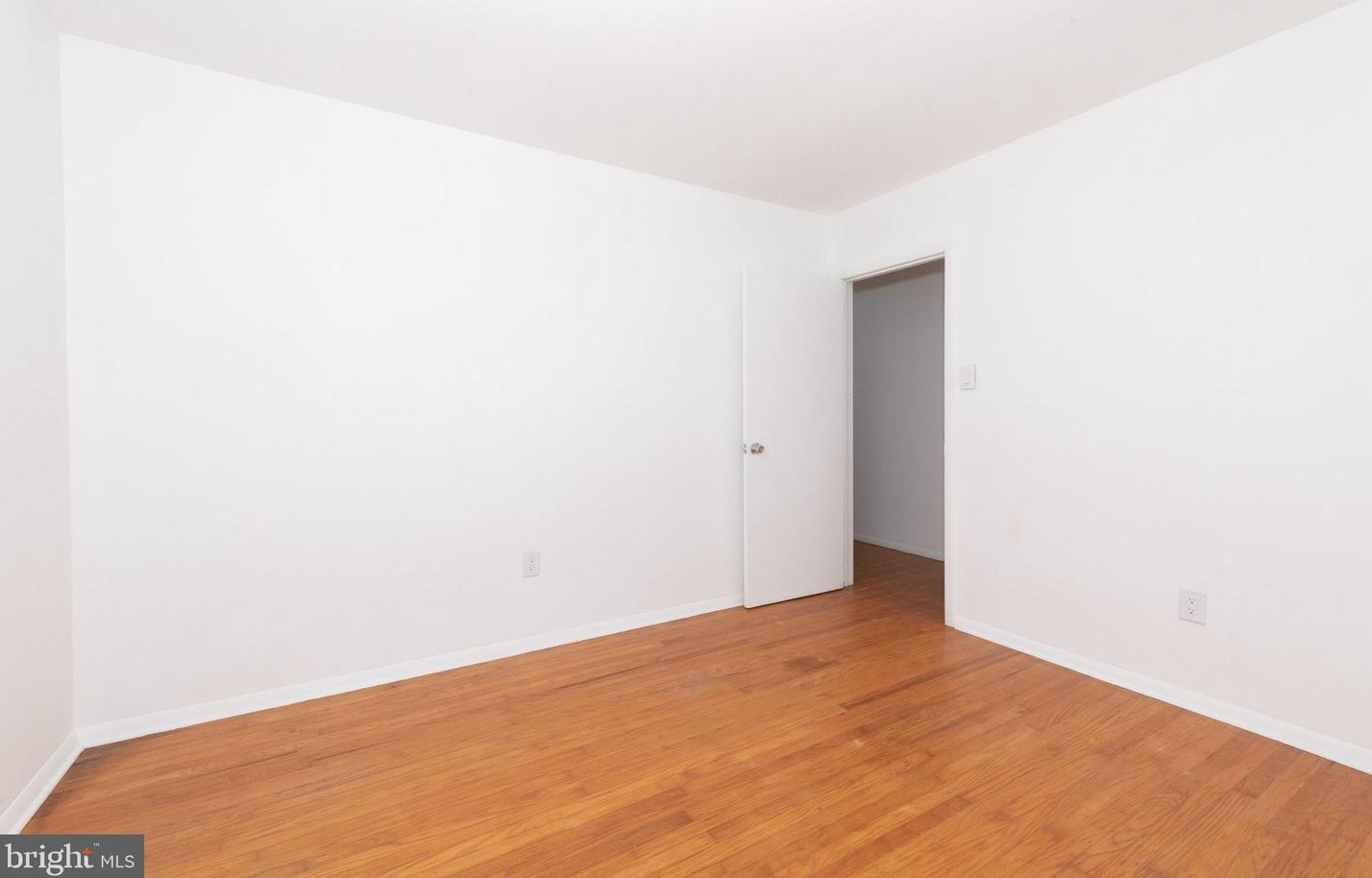 1552 Fitzwatertown Rd, Willow Grove PA  19090-4343 exterior
