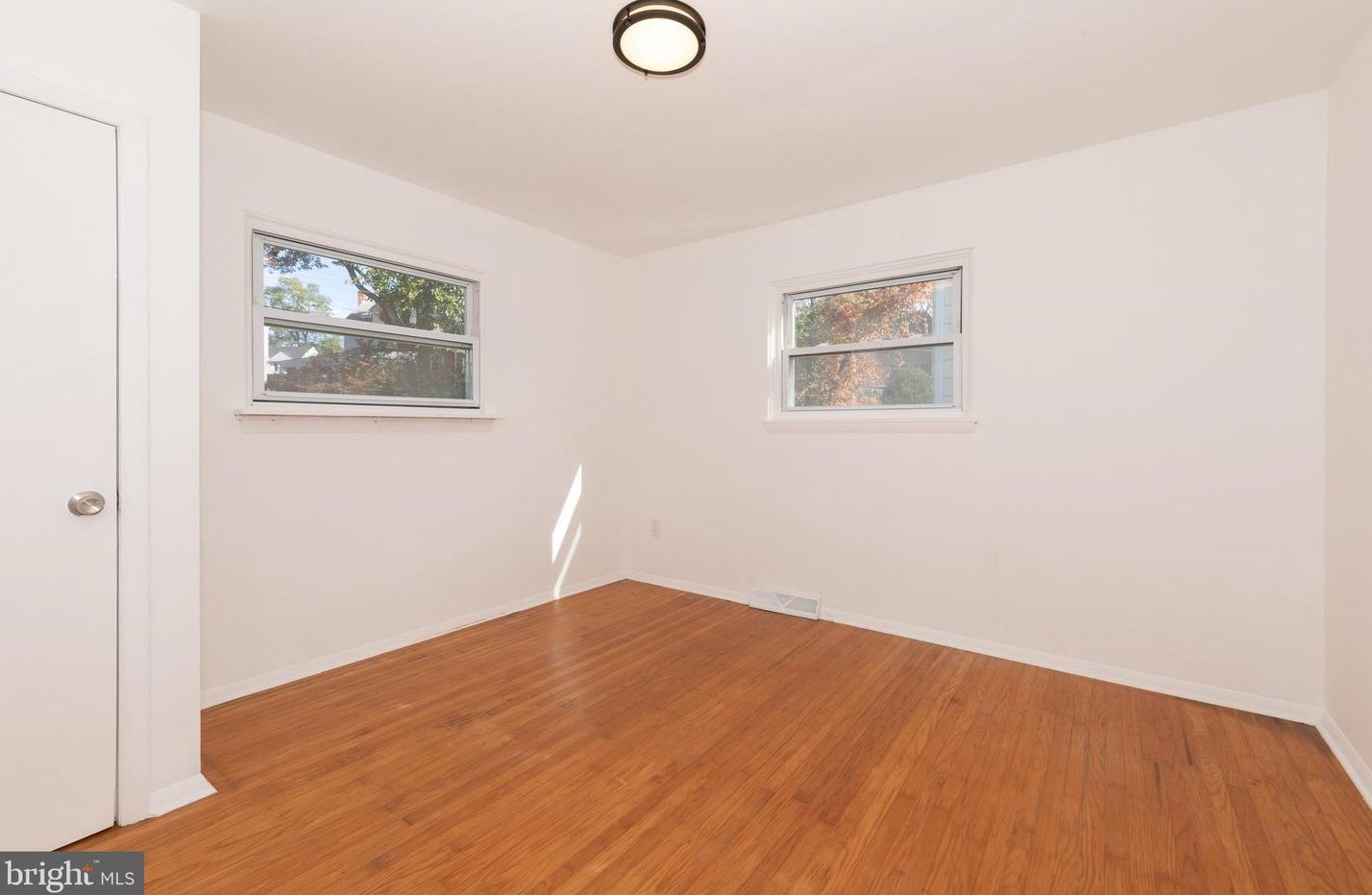1552 Fitzwatertown Rd, Willow Grove PA  19090-4343 exterior