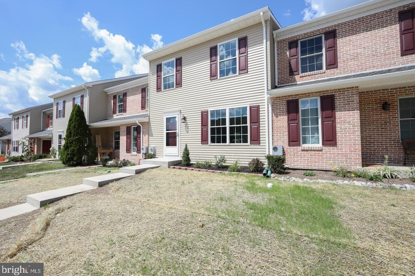 1225 Pine Ridge Dr, Perkiomenville, PA 18074