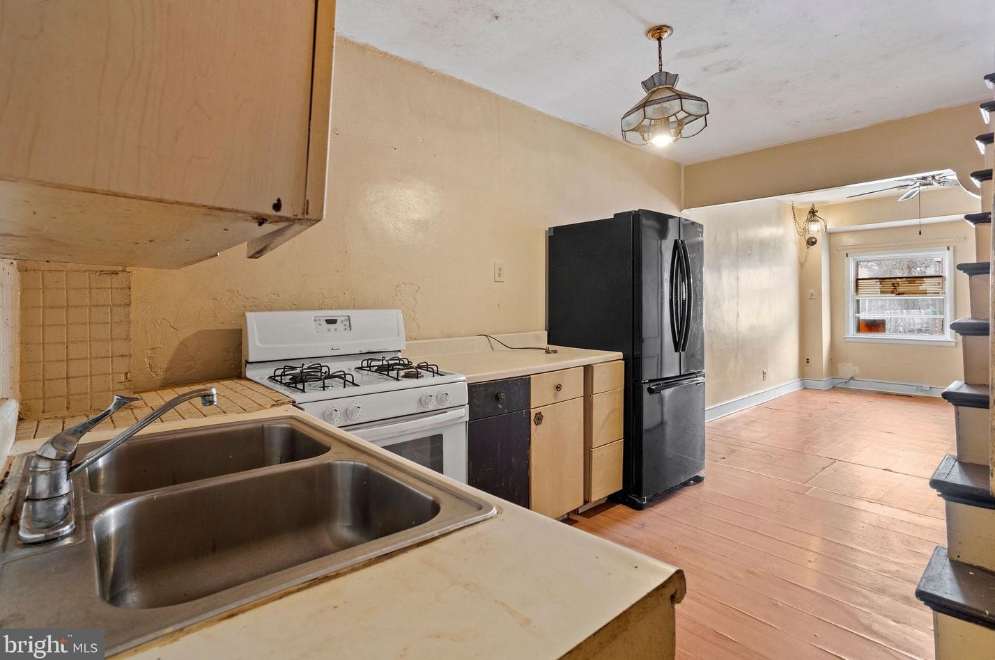 810 Kohn St, Norristown PA  19401-3742 exterior