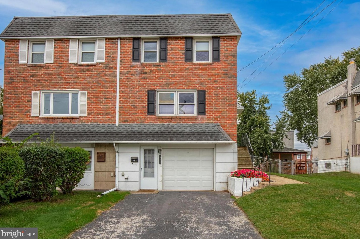 624 Roberts St, Norristown, PA 19401-3565