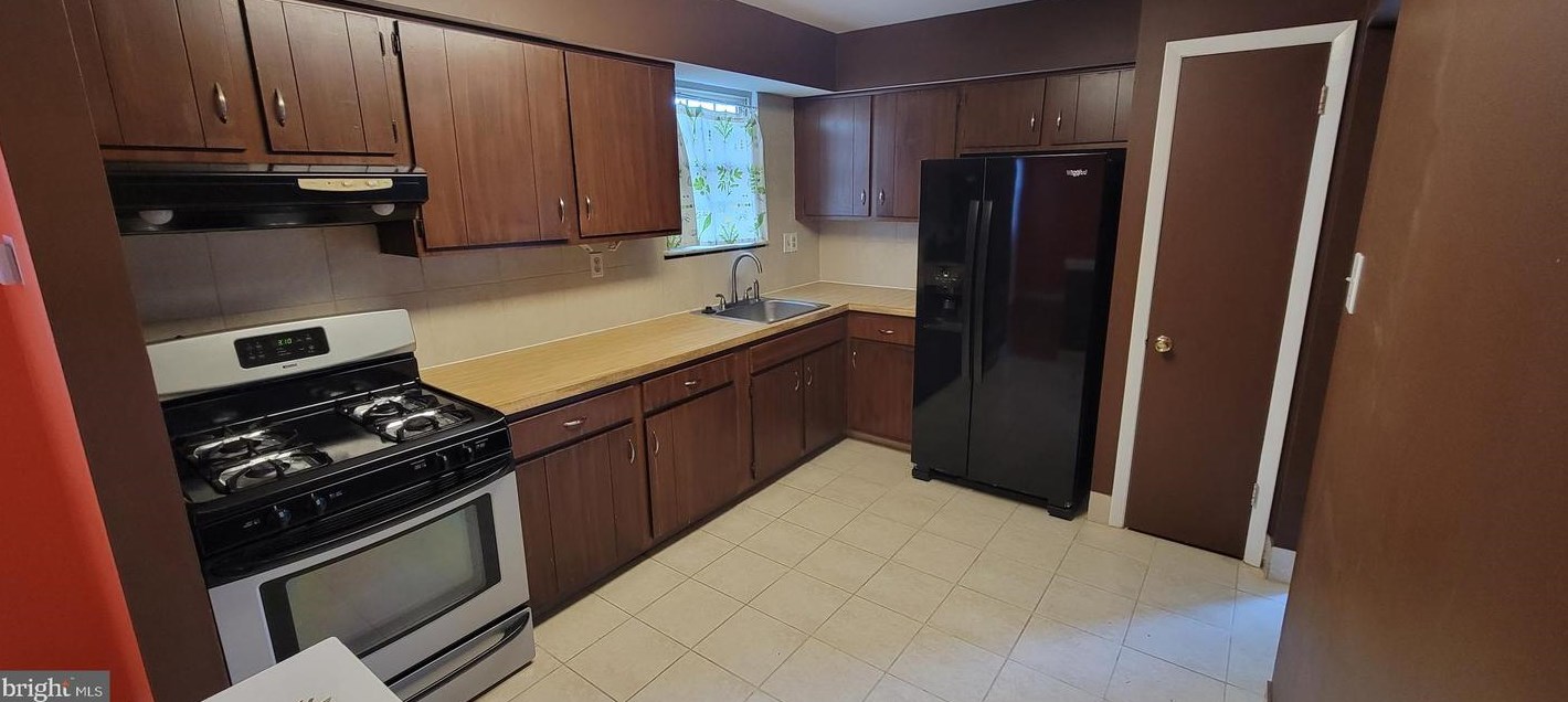 2401 Elroy Rd, Hatfield, PA 19440
