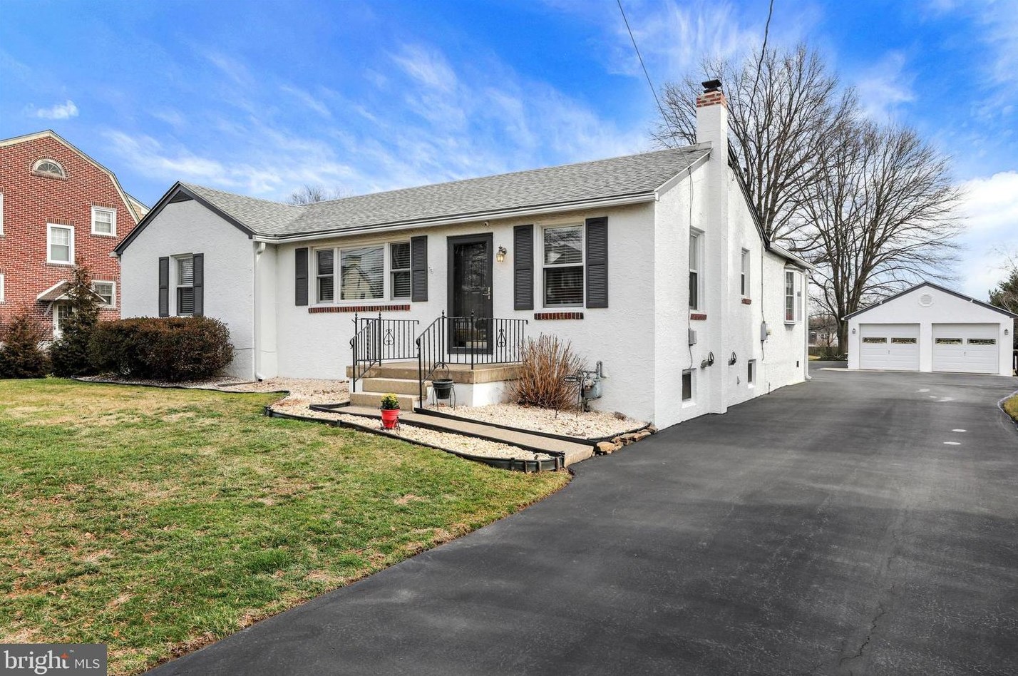 16 Trooper Rd, Norristown, PA 19403-3048