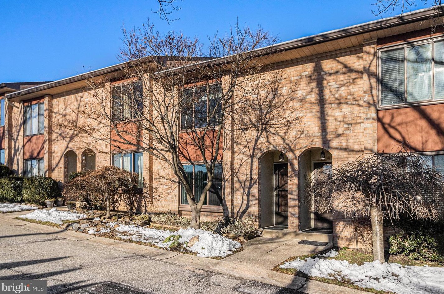 1206 Stonybrook Dr, Norristown, PA 19403-2737