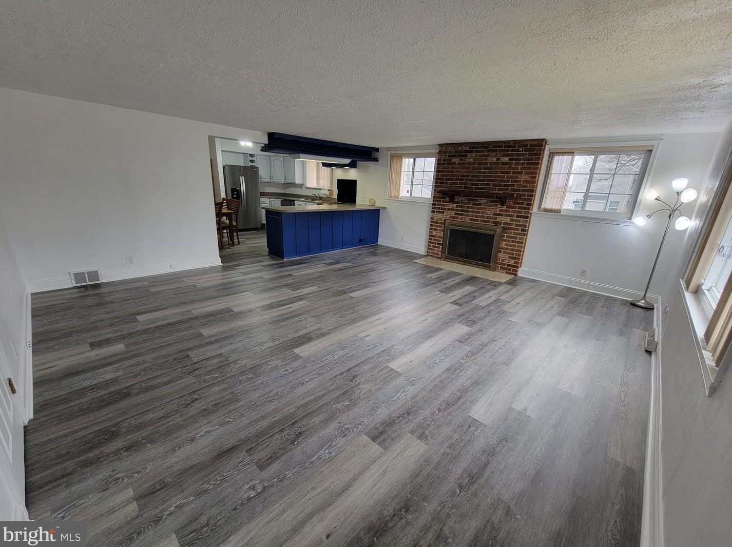 215 Milton Ave, Horsham, PA 19044