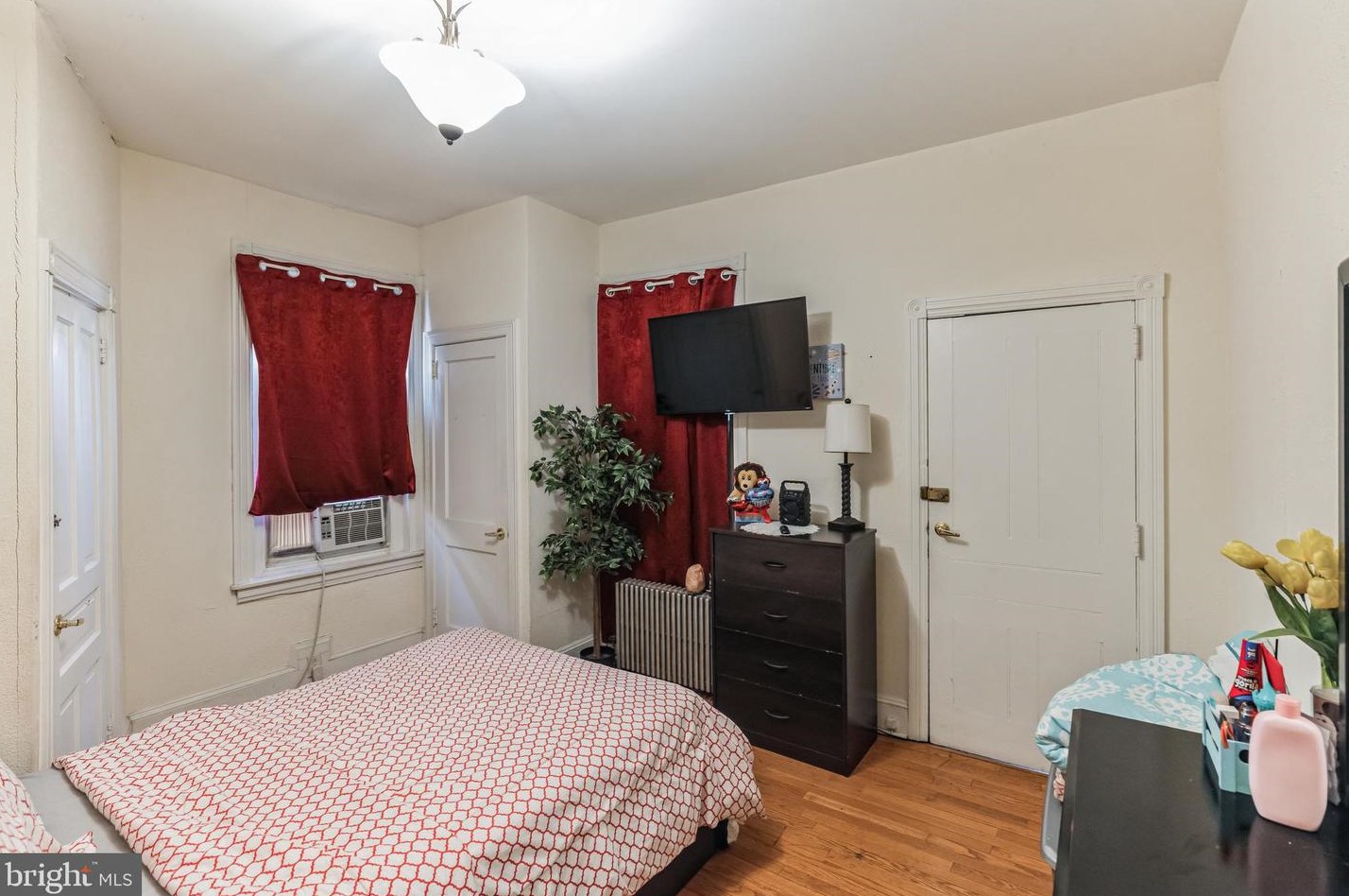 1113 Main St, Norristown PA  19401-4915 exterior