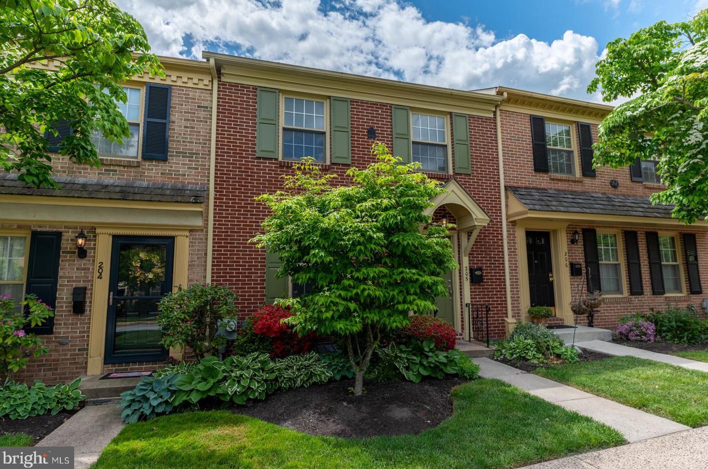 205 Roboda Blvd, Limerick, PA 19468