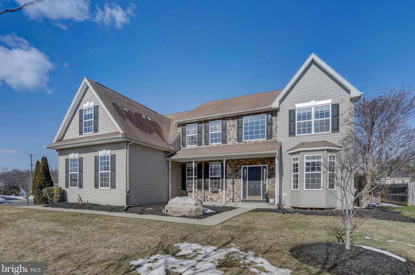 57 Lynrose Cir, Collegeville, PA 19473
