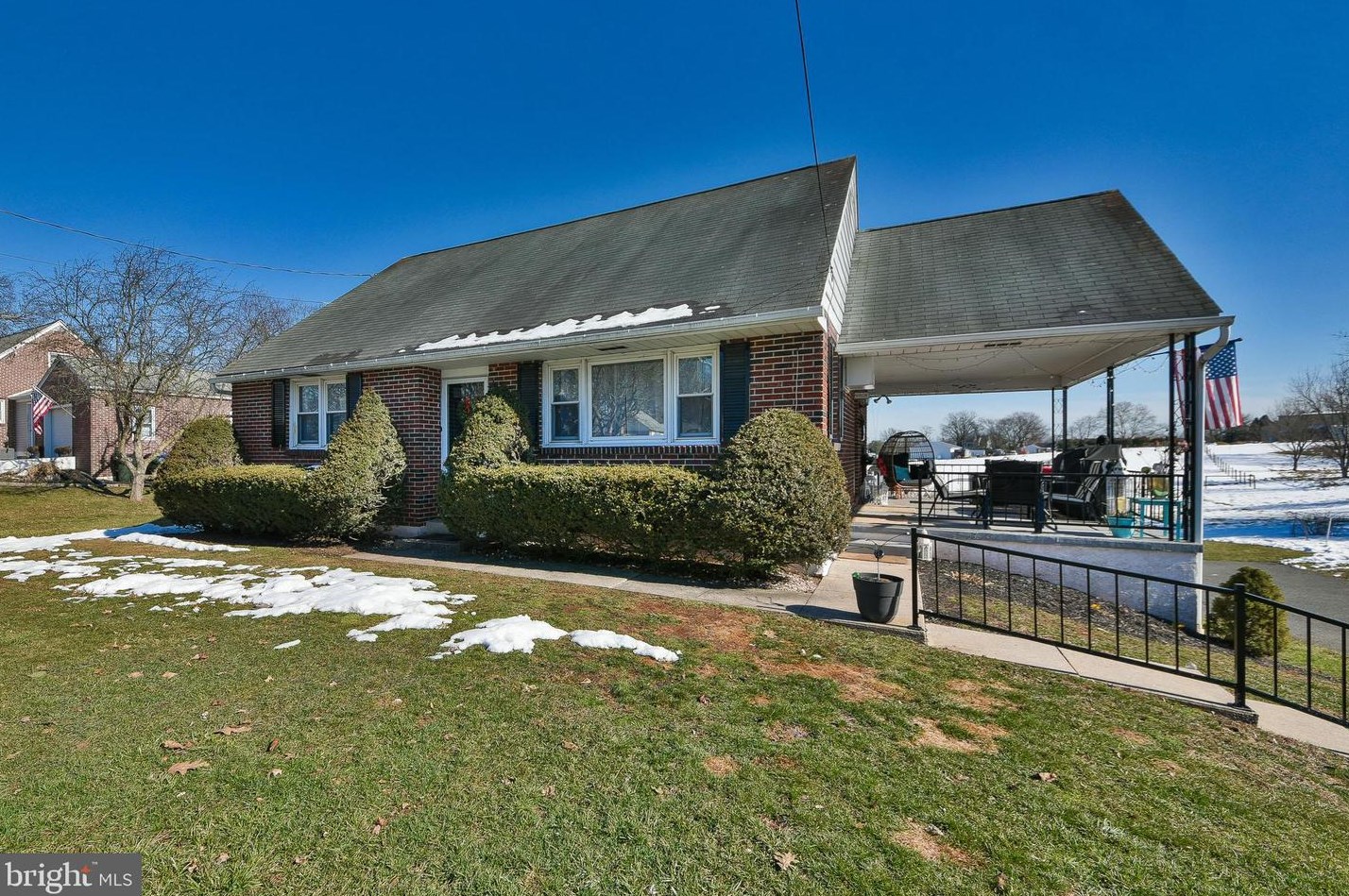 82 Wilson Ave, Gilbertsville, PA 19525