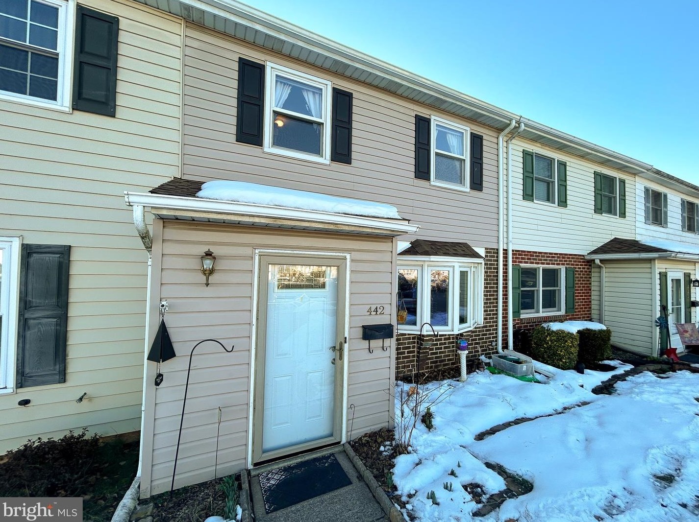 442 Colonial Dr, East Greenville, PA 18041-1719