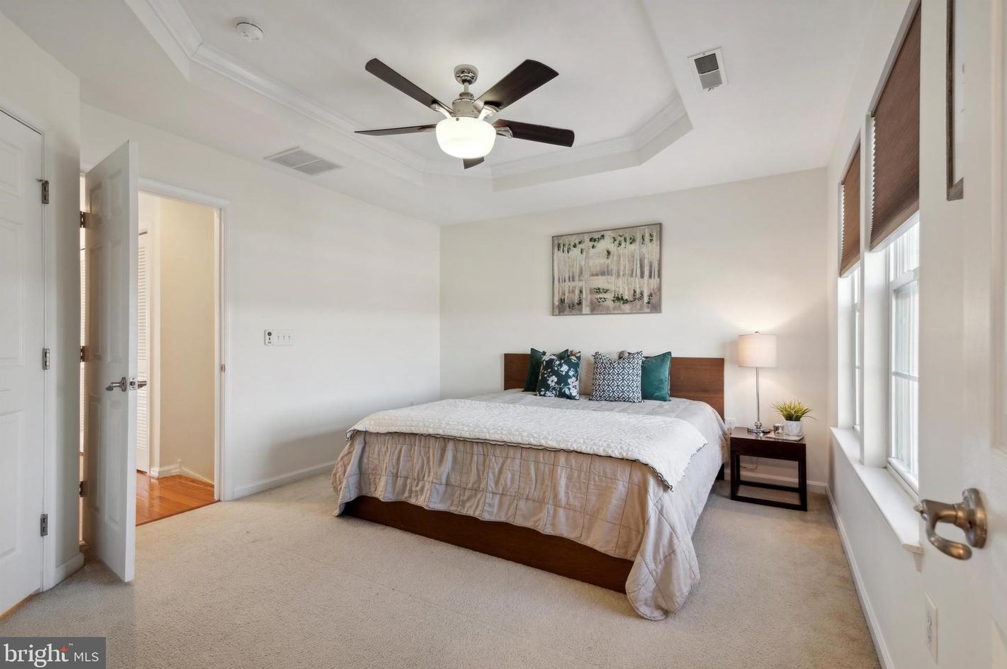 404 Susan Cir, North Wales PA  19454-1414 exterior