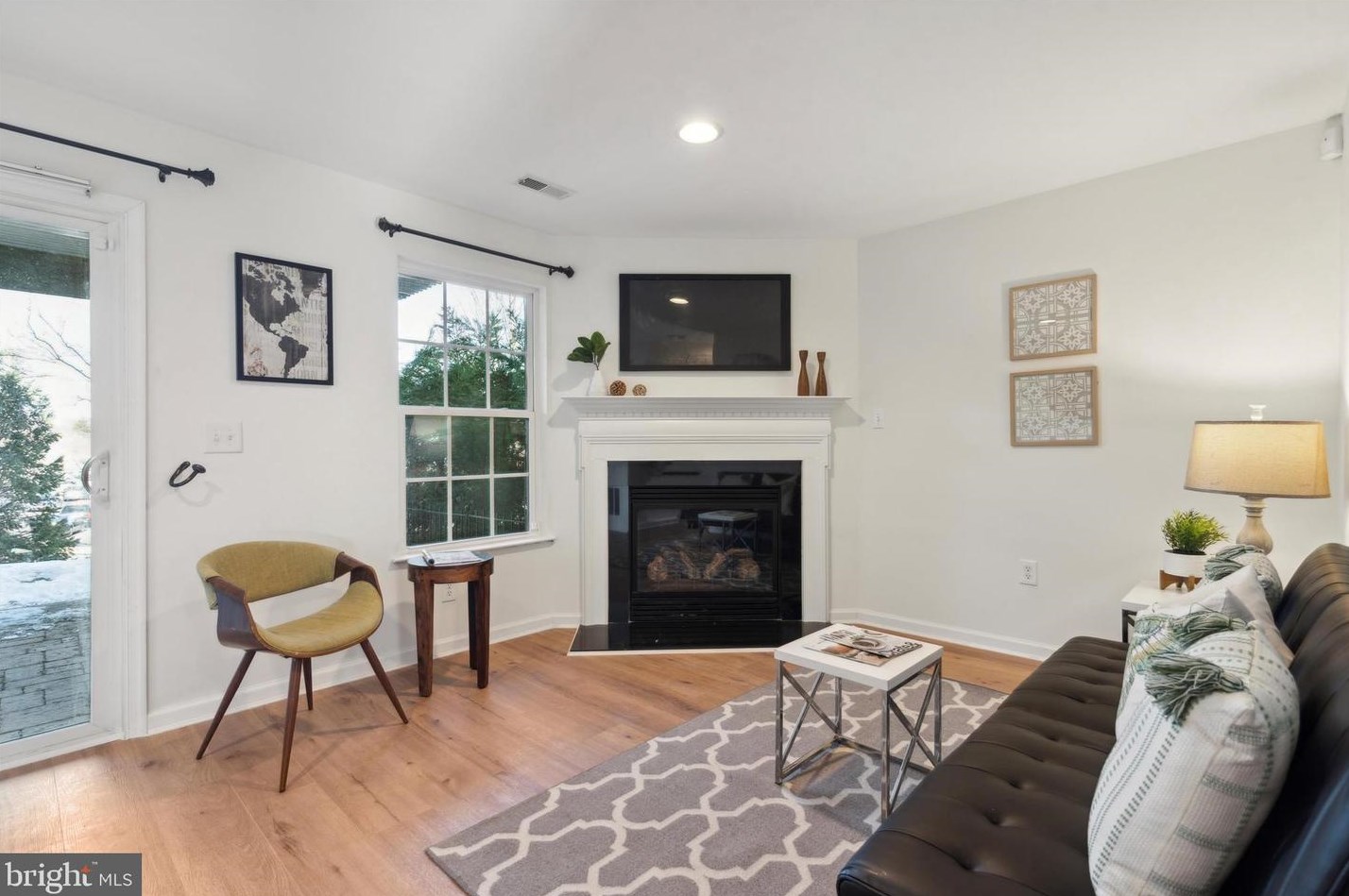 404 Susan Cir, North Wales PA  19454-1414 exterior