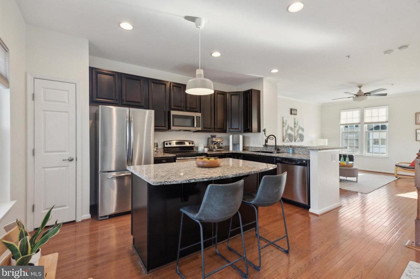 404 Susan Cir, North Wales, PA 19454