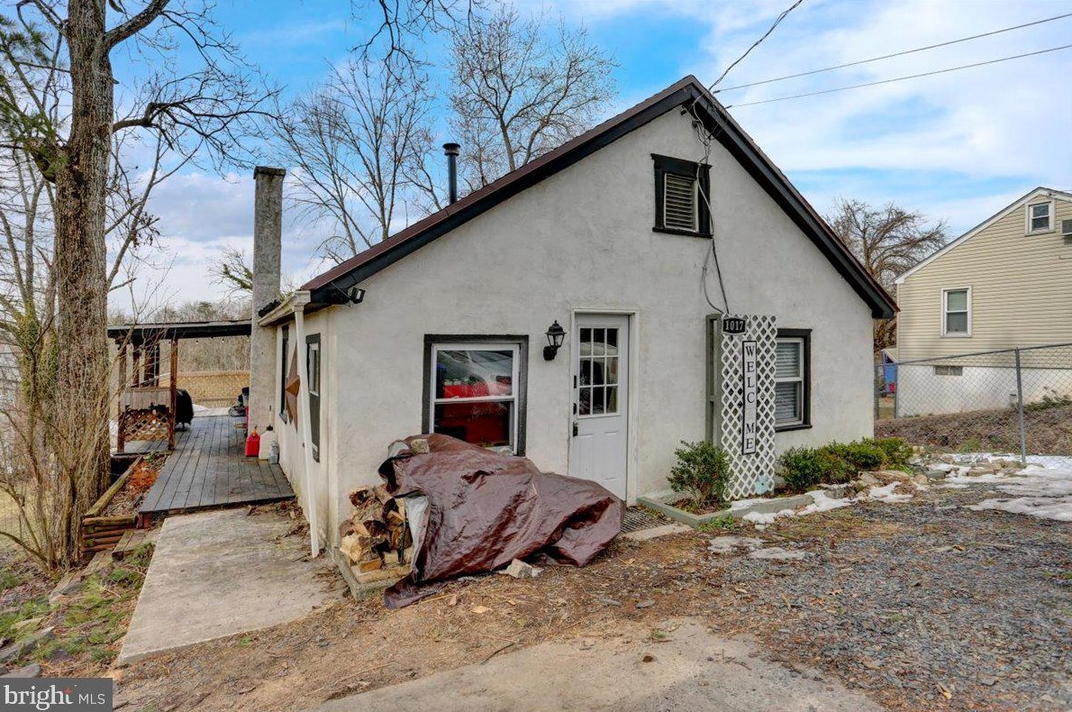 1017 Farmington Ave, Pottstown, PA 19464