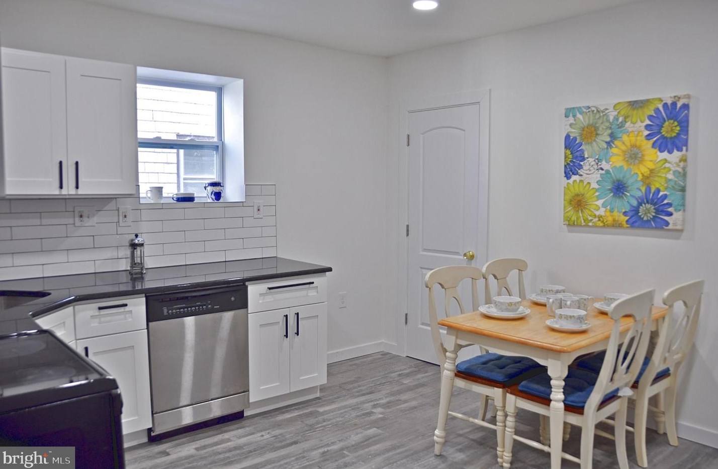 9 Church St, Willow Grove, PA 19090