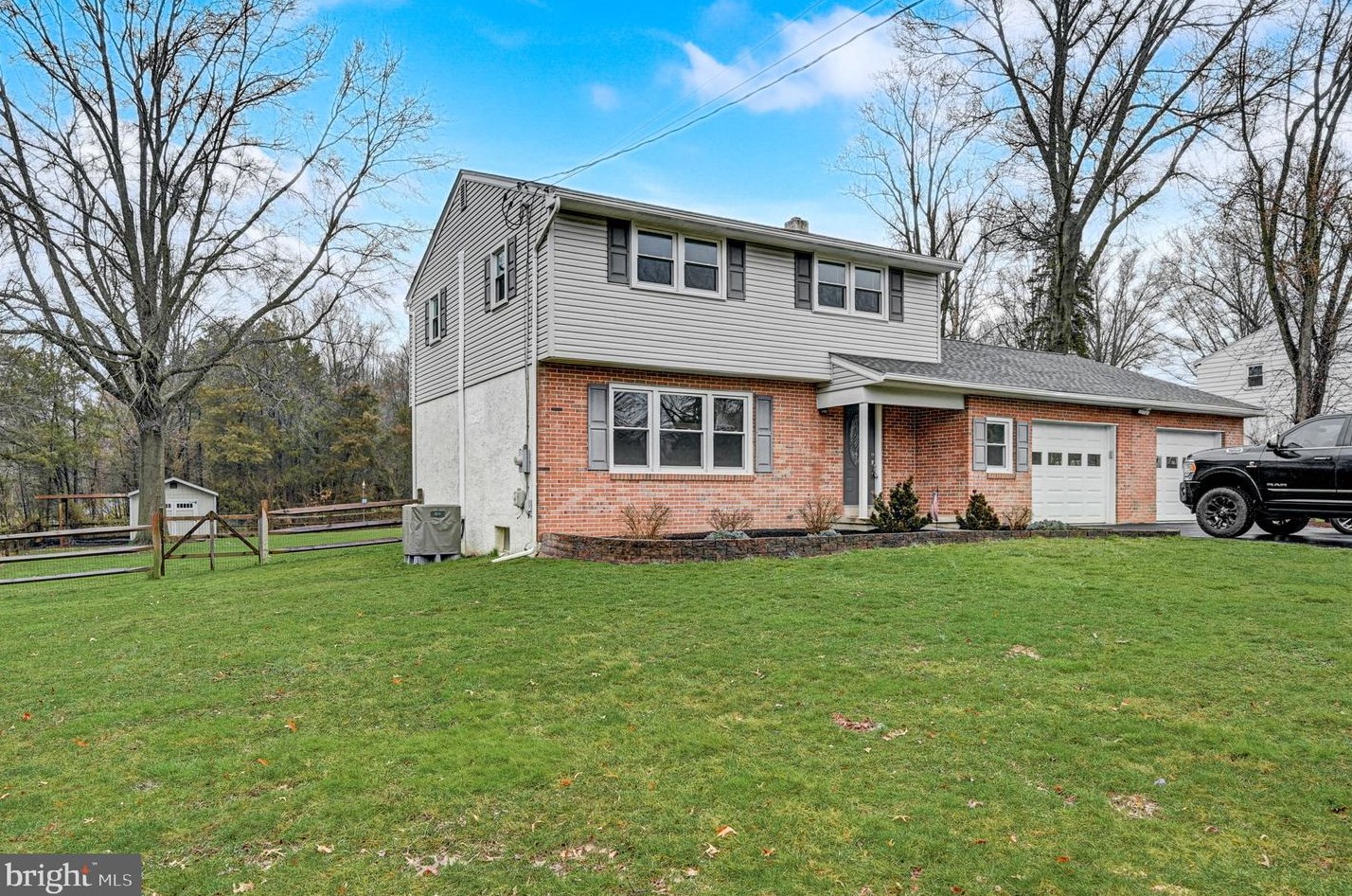 2507 Sanatoga Rd, Gilbertsville, PA 19525-9736